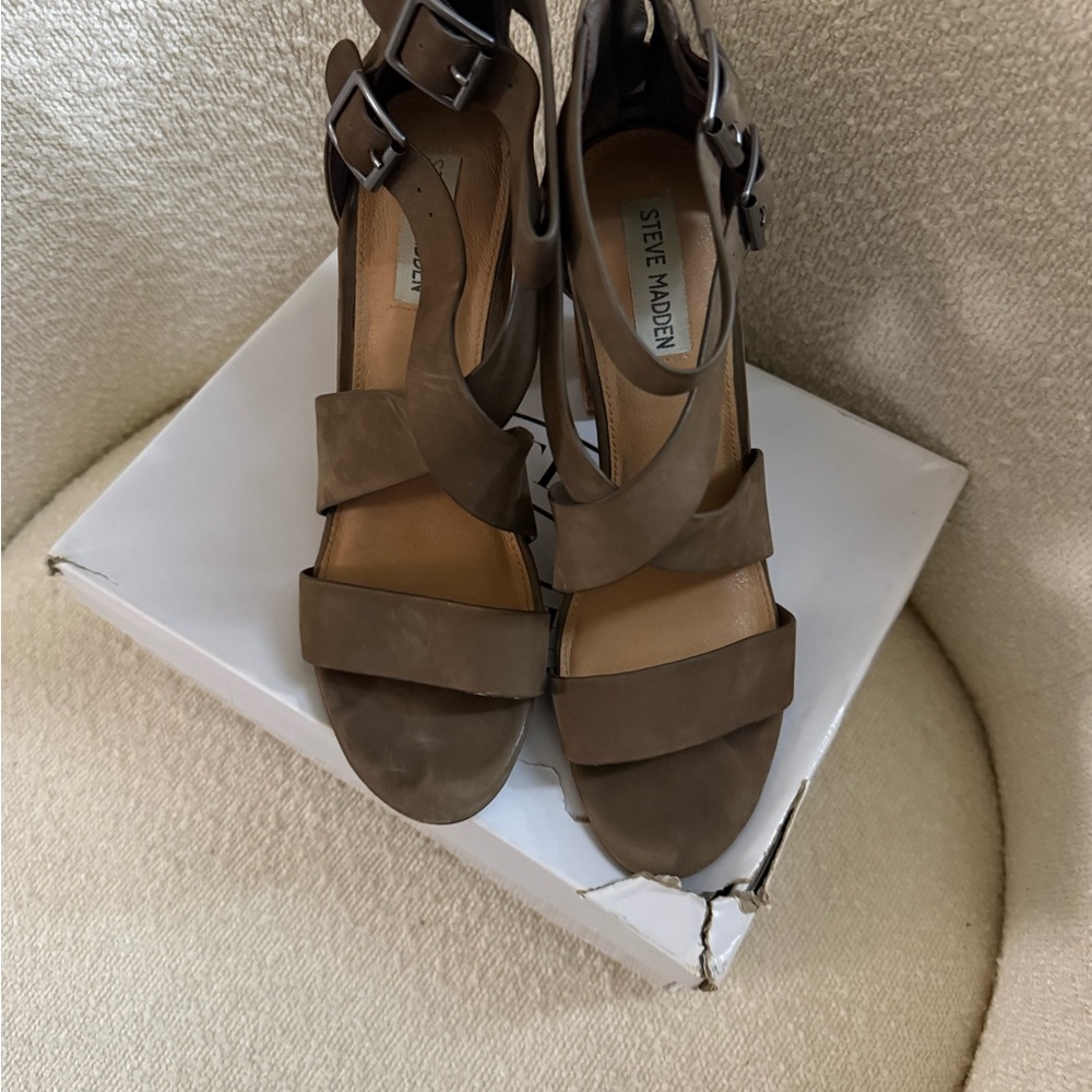 Steve Madden Tan Strappy Heels